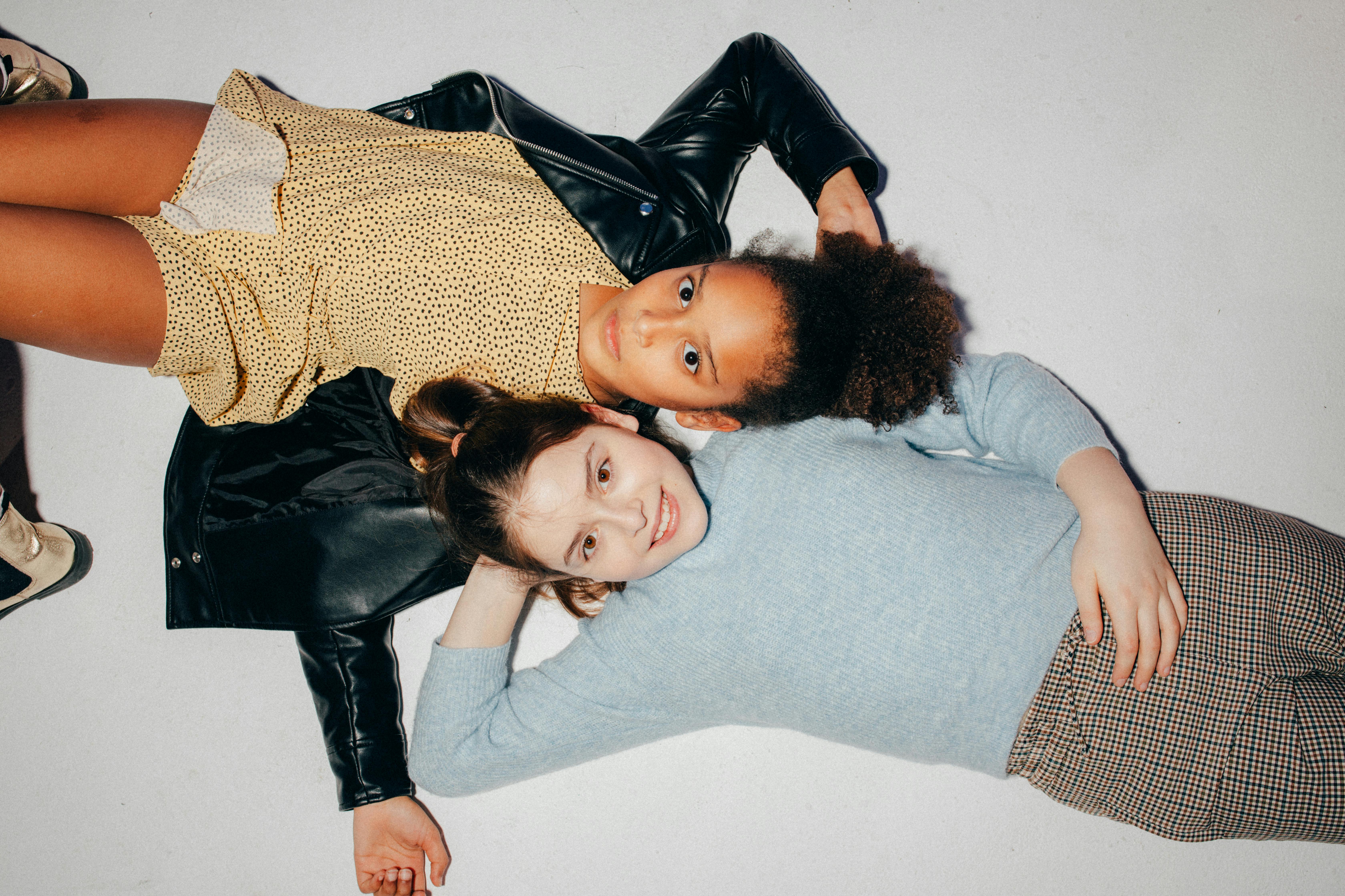 稳定版本与排错指引氛围图